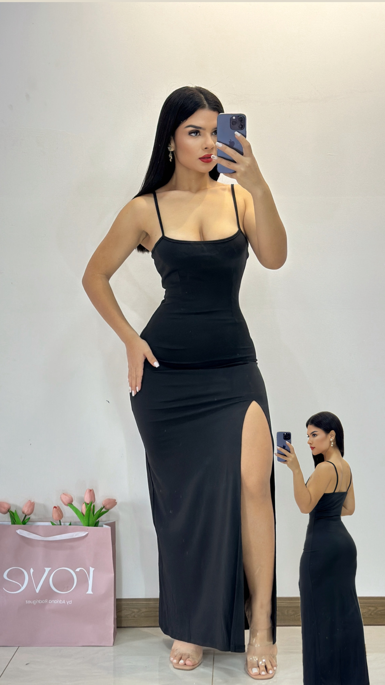 Vestido largo de tirantes con abertura en pierna de frente - Negro