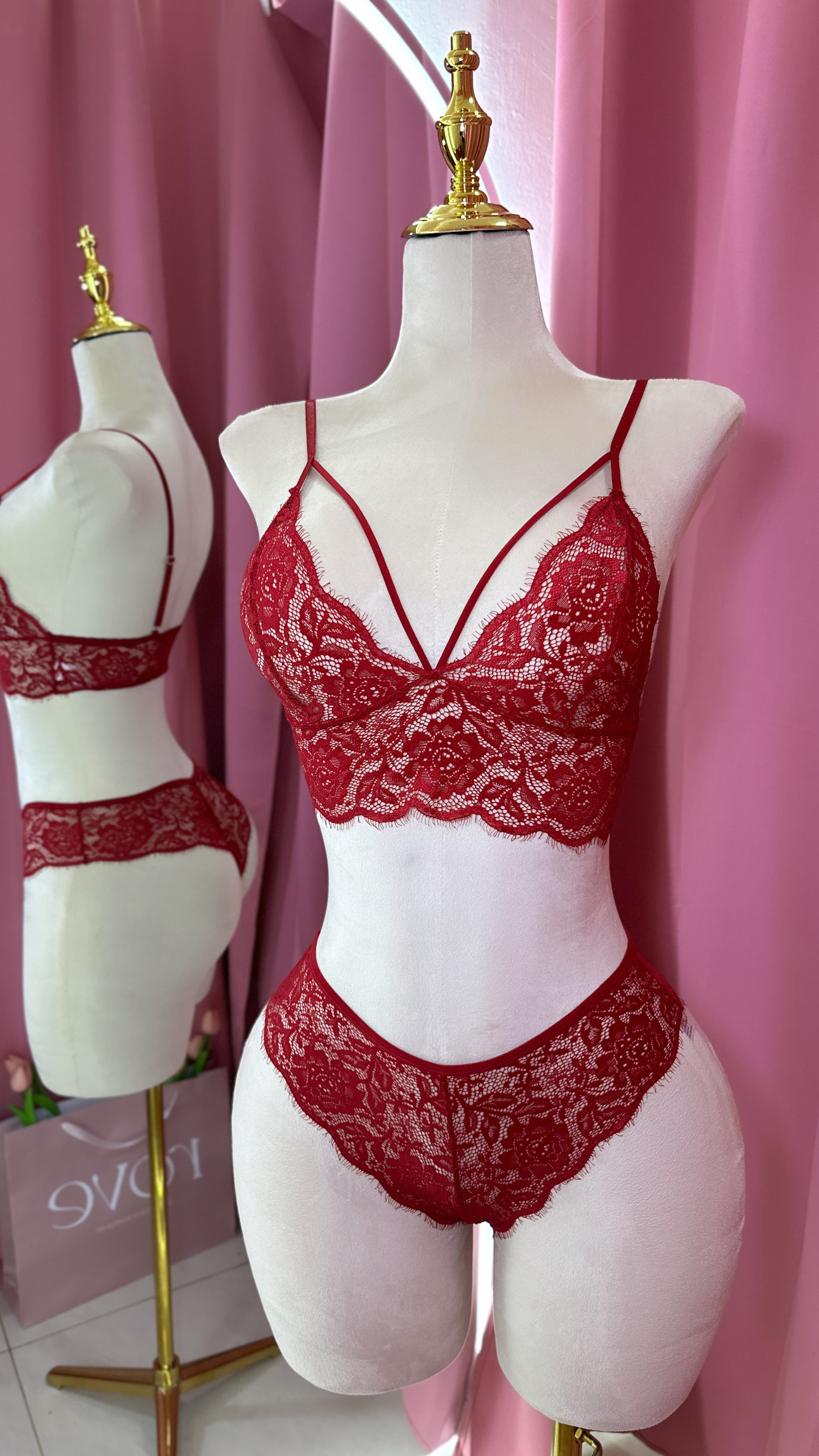 Lencería -  Rojo vino de encaje