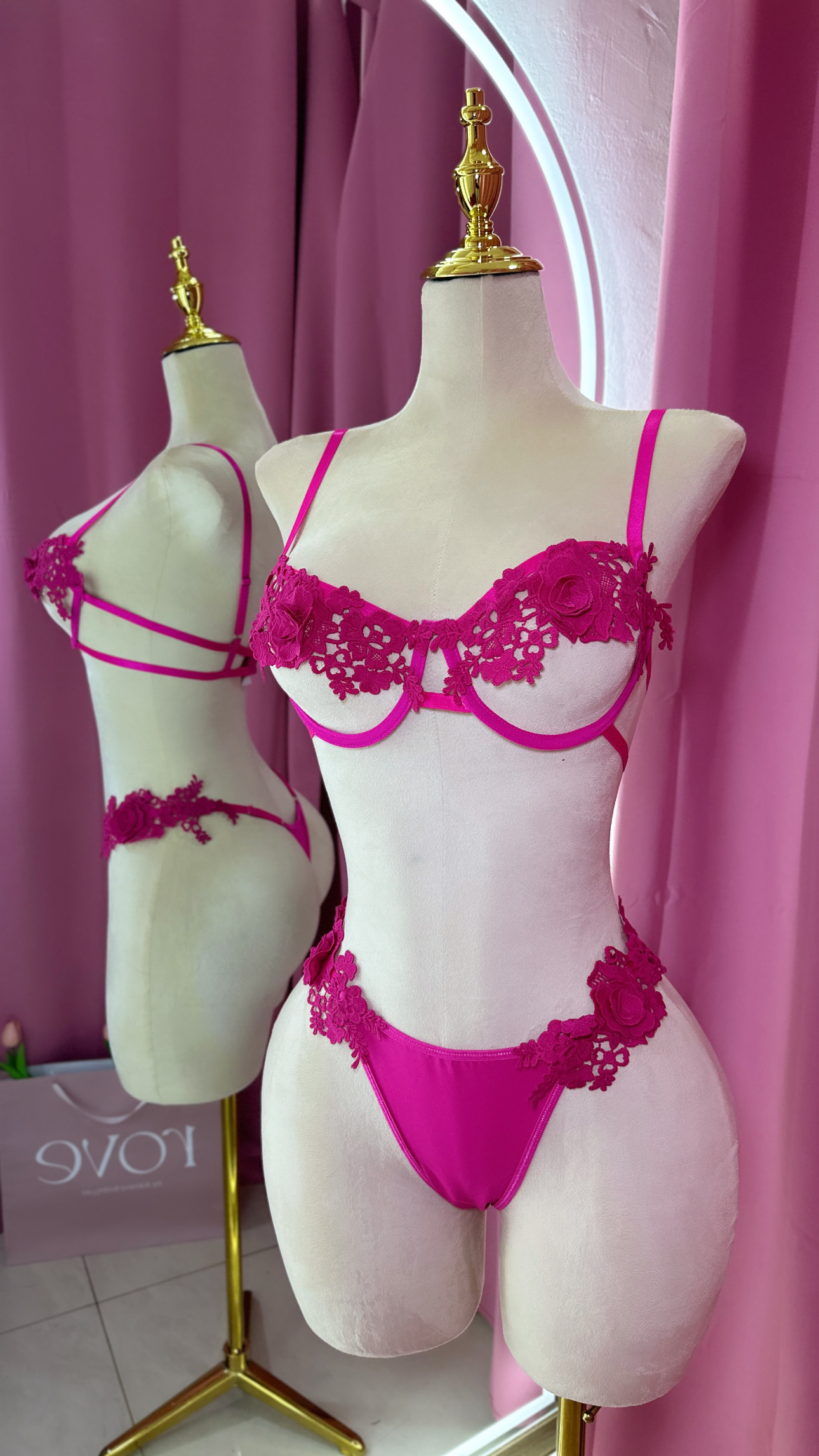 Lencería -  Rosa fucsia con rosa 3D