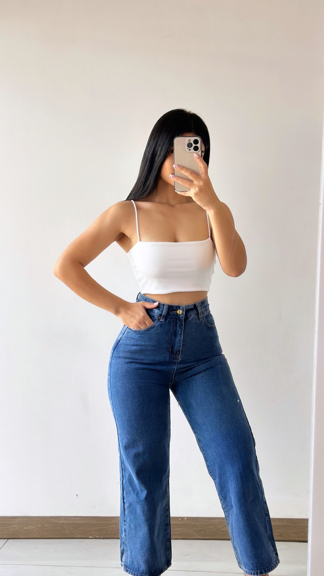 Croptop básico de tirantes - Blanco 02