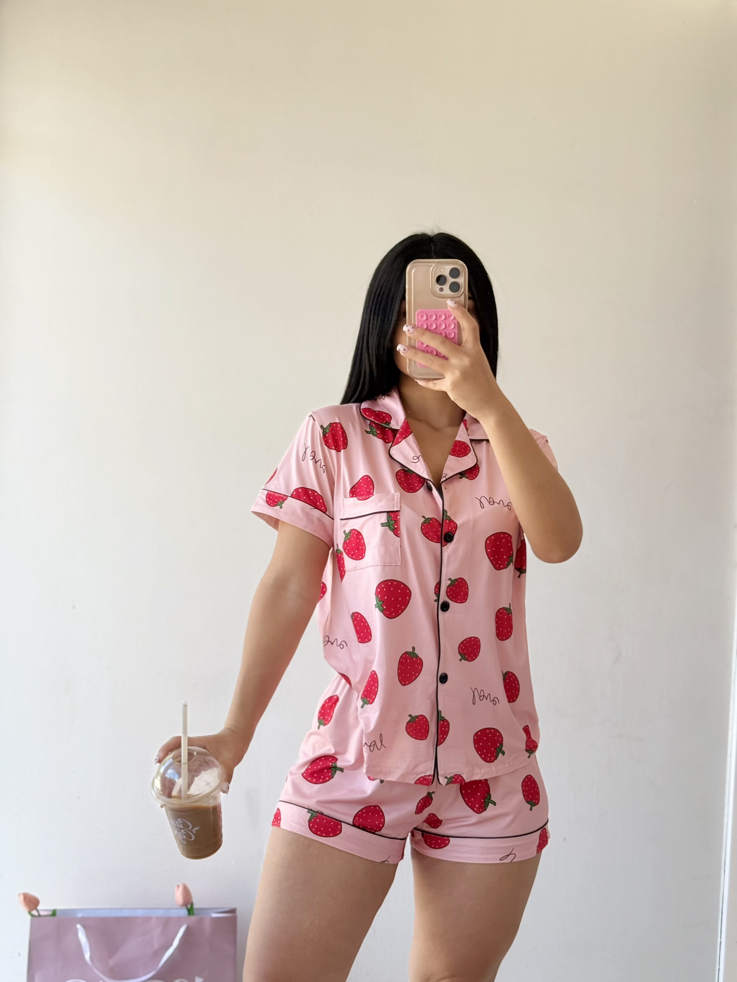 Pijama de fresas - Camisa + short- Rosa