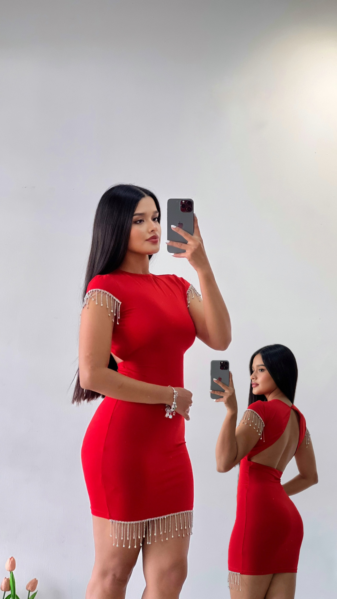 Vestido corto con flecos brillantes rojo