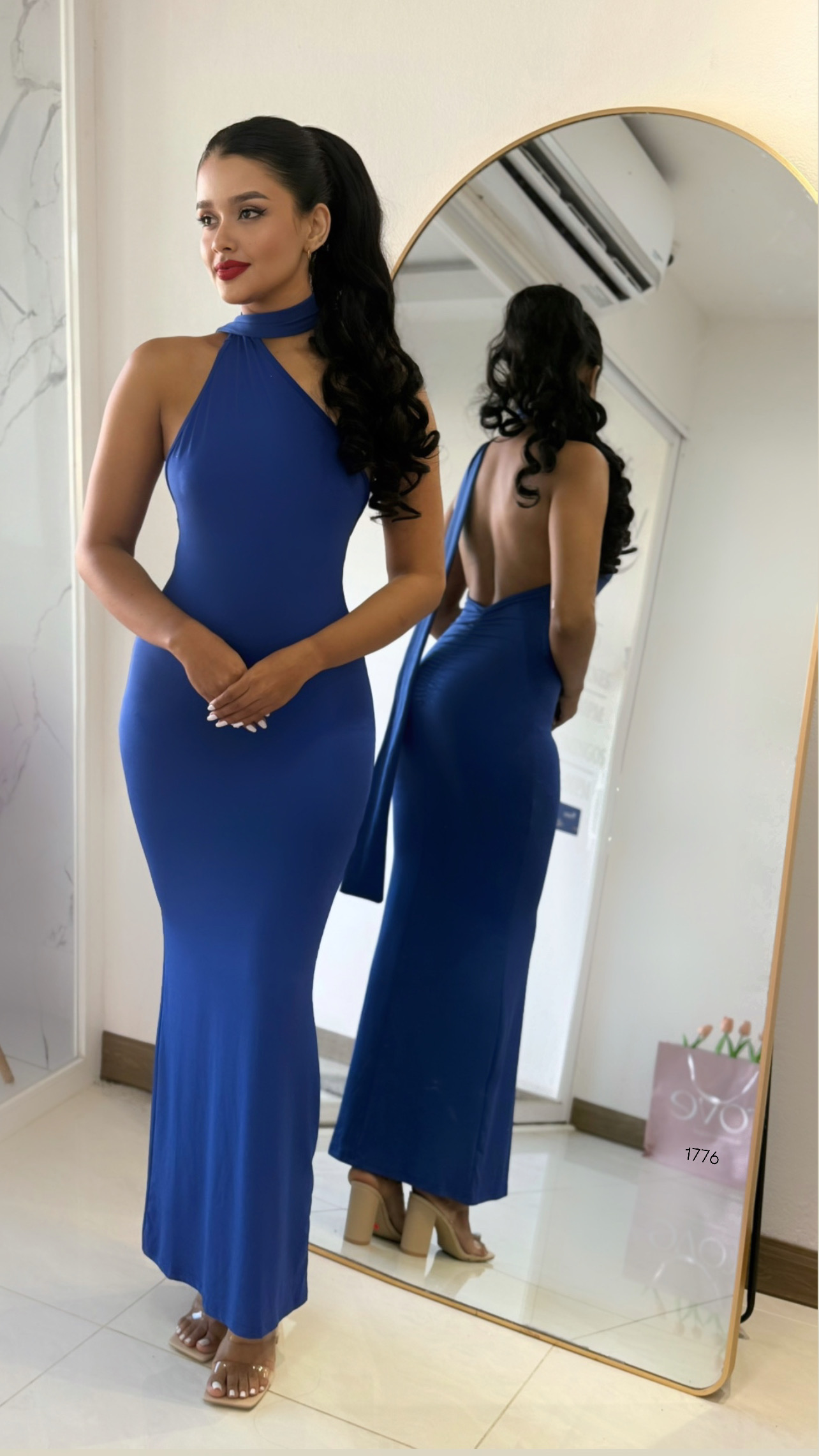 Vestido de gala azul claro