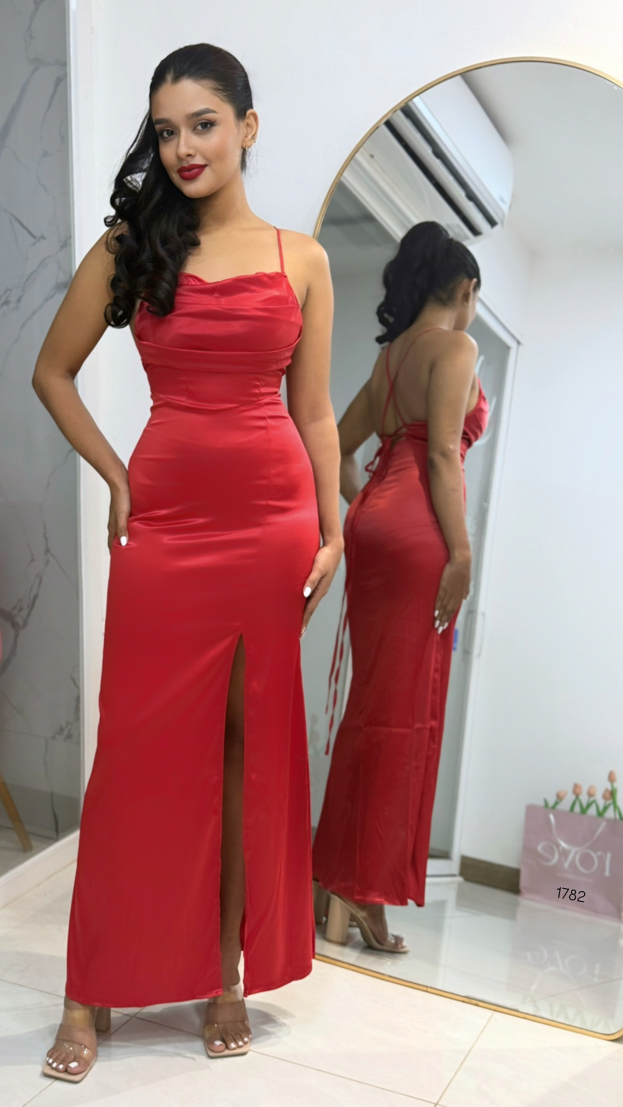 Vestido de gala saten efecto corse rojo