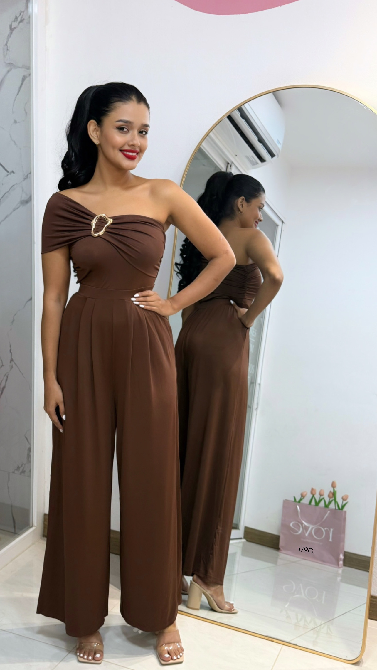 Jumpsuit de un hombro cafe