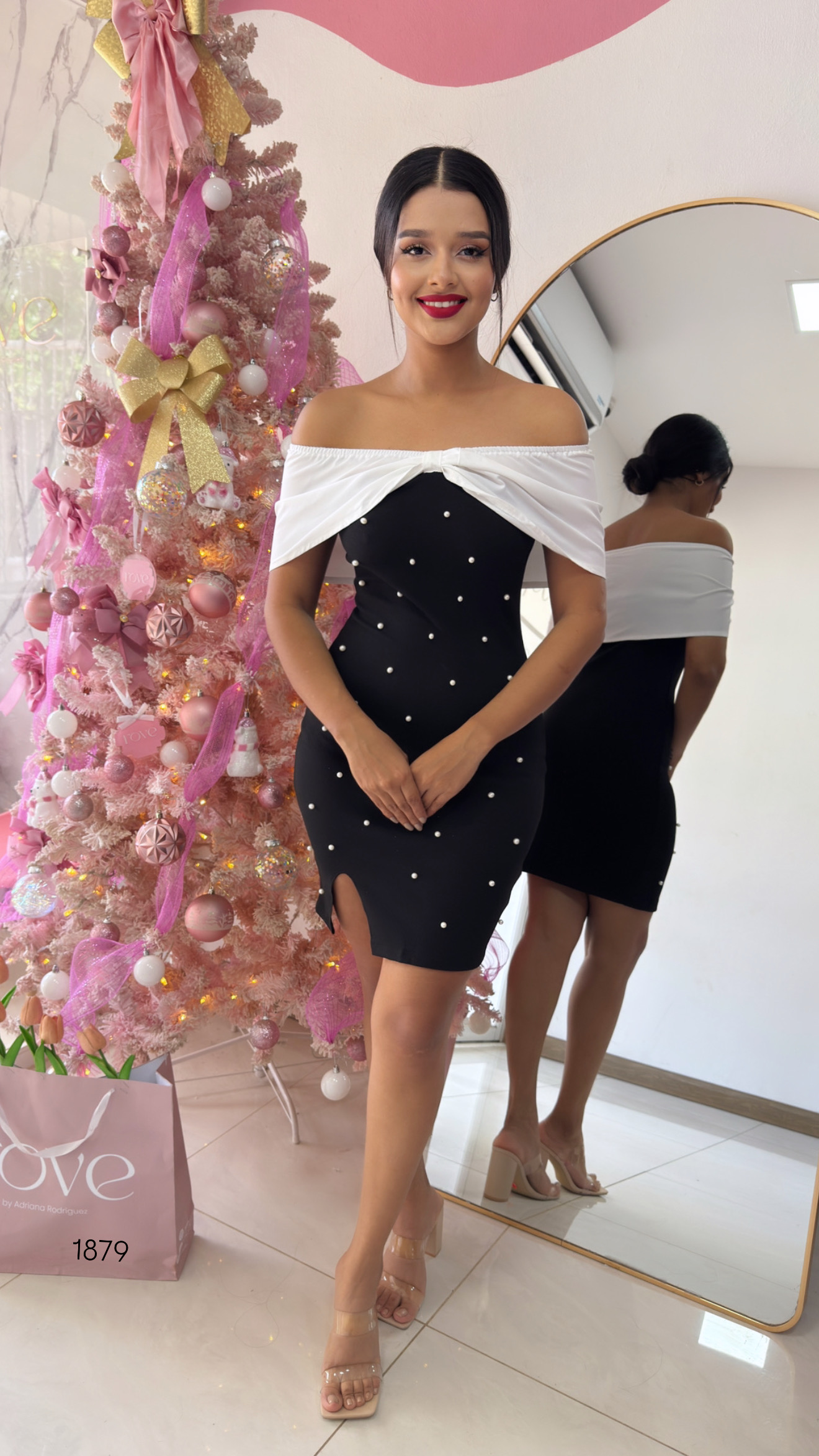 Vestido corto b&w con perlas