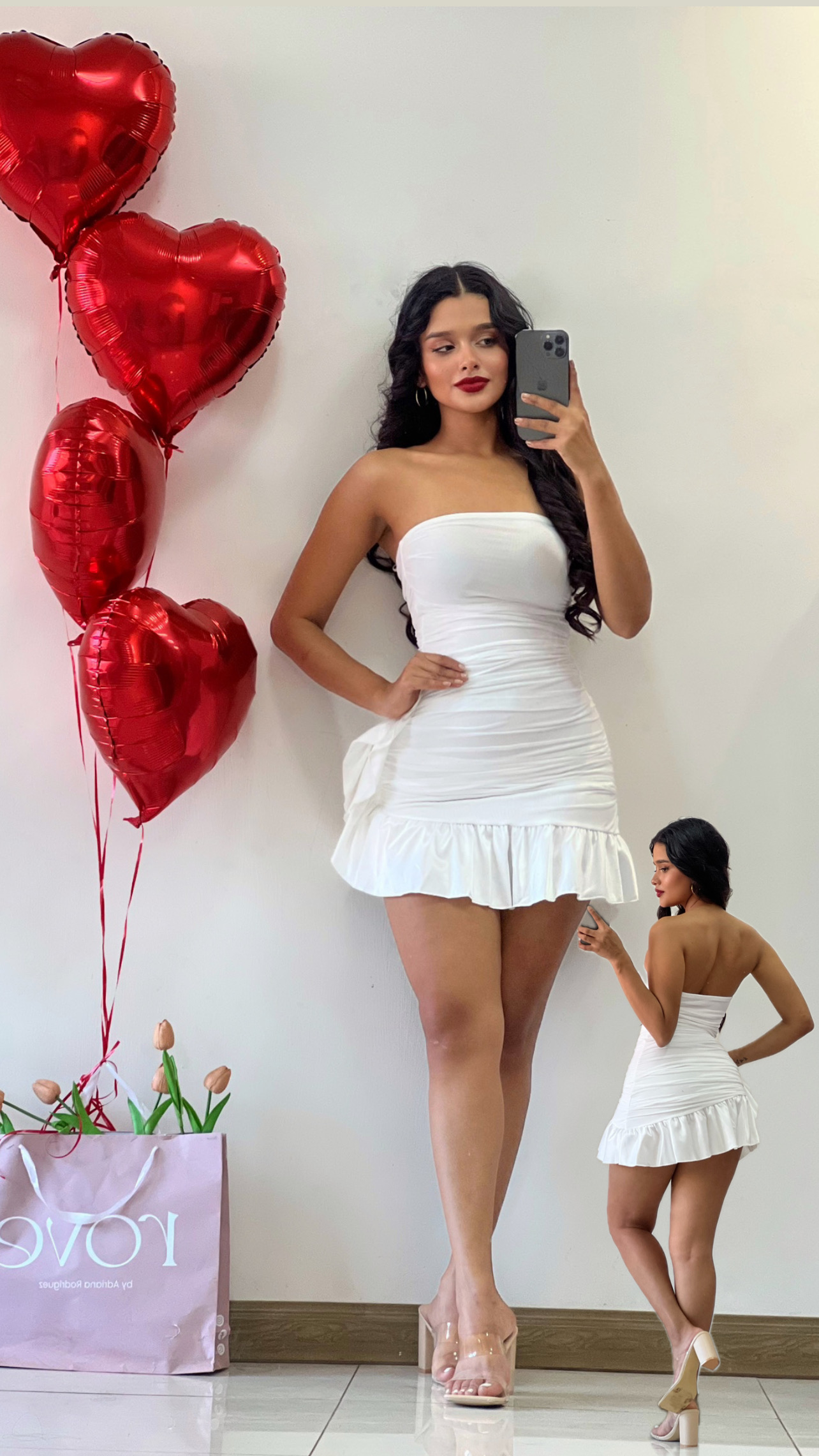 Vestido corto blanco strapless recogido