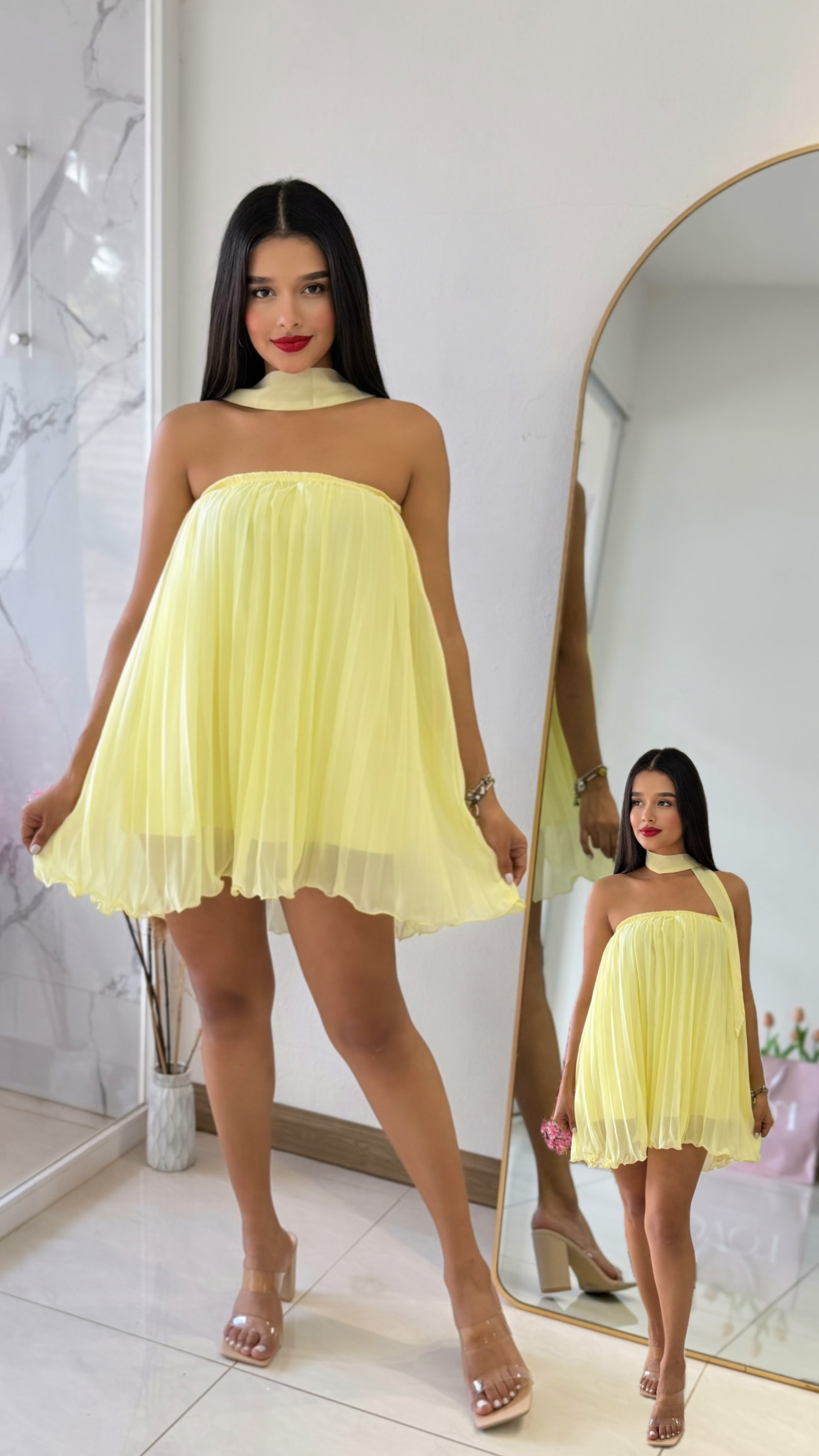 Vestido corto plisado amarillo