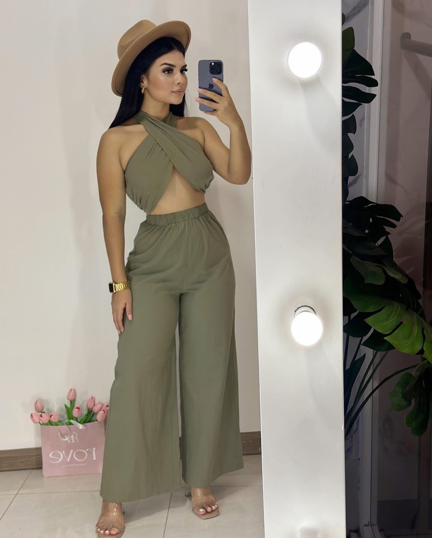 Conjunto Pantalón + Top - Verde Oliva - Talla XL